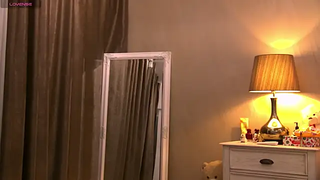 GinaMence online show from 03/19/25, 04:47