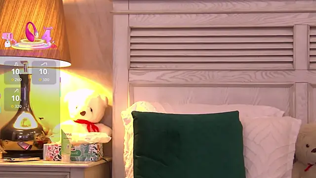 GinaMence online show from 10/12/25, 05:36