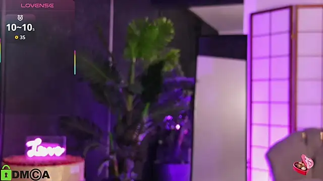 OliviaHawn online show from 11/24/25, 09:04