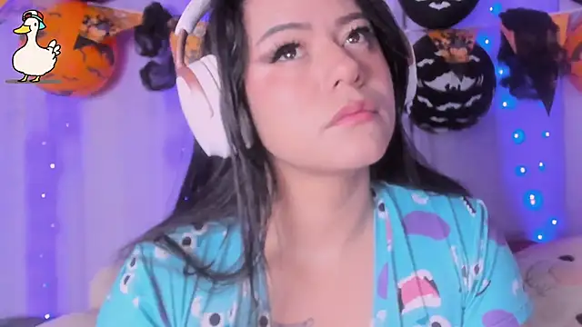  niiky online show from 10/24/25, 12:04