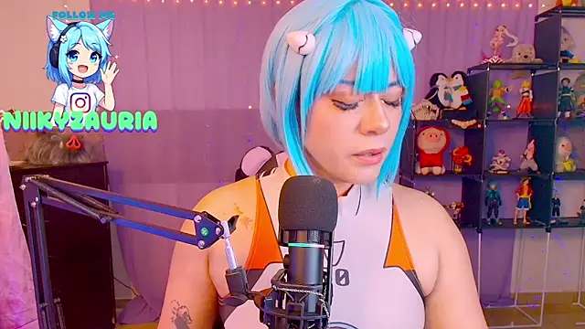  niiky online show from 11/11/25, 10:32