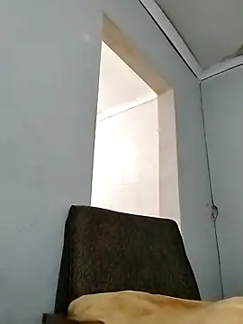 cleopatra-phaedra online show from 12/21/25, 08:20