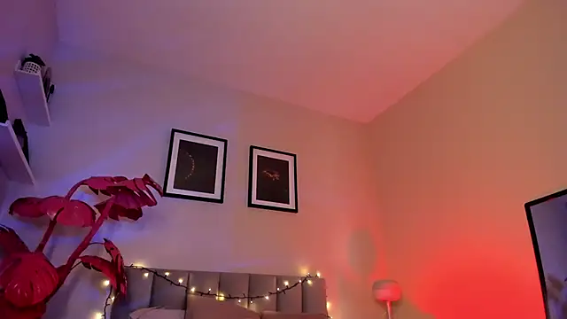 Violetta Nur online show from 02/25/26, 09:25