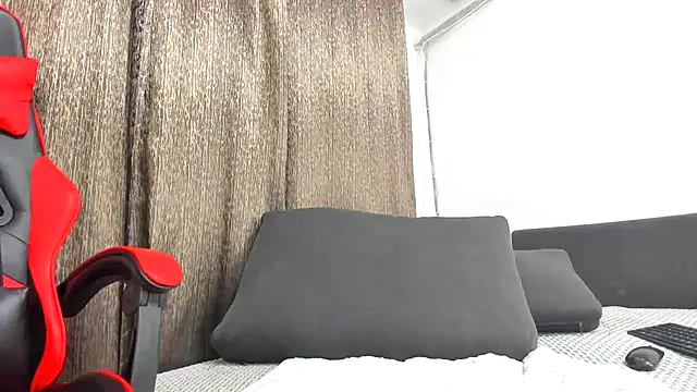 EmmaStward online show from 11/24/25, 07:14