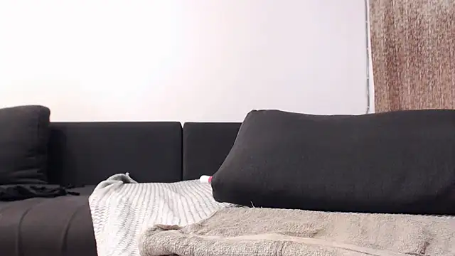 EmmaStward online show from 11/04/25, 07:34