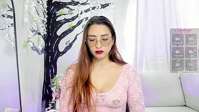  LaraMom  online show from 10/27/25, 07:37