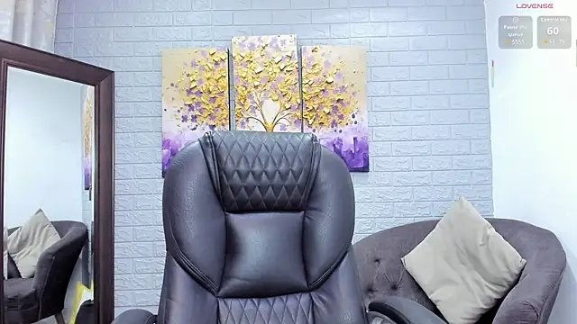  LaraMom  online show from 01/07/26, 08:03