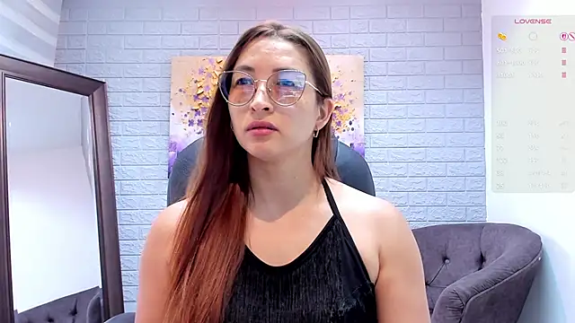  LaraMom  online show from 05/21/26, 07:44
