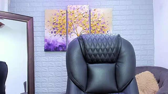  LaraMom  online show from 12/01/25, 12:17