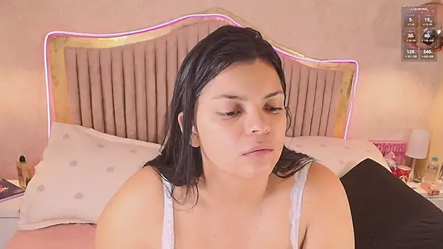 Snapshot of Kismett_aziz chatting on 12/23/25, 03:50 Kismett aziz online show from 12/23/25, 03:50