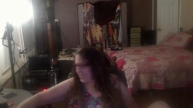 Snapshot of Ireallysquirt chatting on 09/25/25, 01:44 Ireallysquirt online show from 09/25/25, 01:44