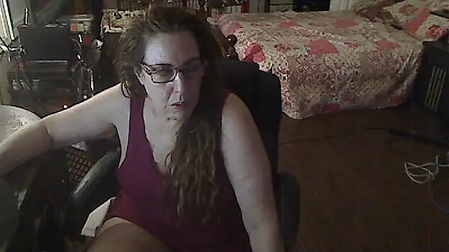 Snapshot of Ireallysquirt chatting on 10/18/25, 01:51 Ireallysquirt online show from 10/18/25, 01:51