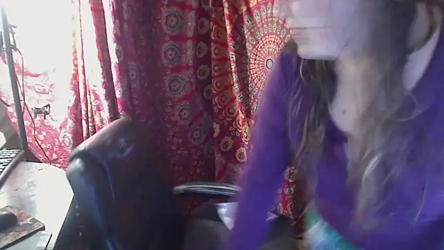 Snapshot of Ireallysquirt chatting on 12/19/25, 11:40 Ireallysquirt online show from 12/19/25, 11:40