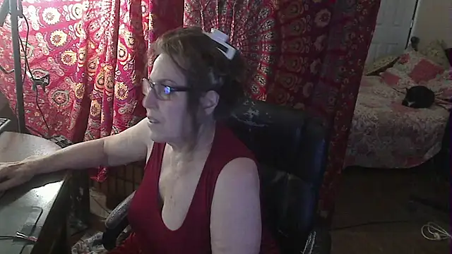 Snapshot of Ireallysquirt chatting on 12/05/25, 04:00 Ireallysquirt online show from 12/05/25, 04:00