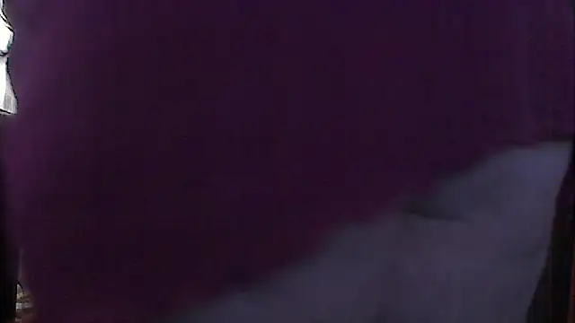 Snapshot of Ireallysquirt chatting on 11/26/25, 02:44 Ireallysquirt online show from 11/26/25, 02:44