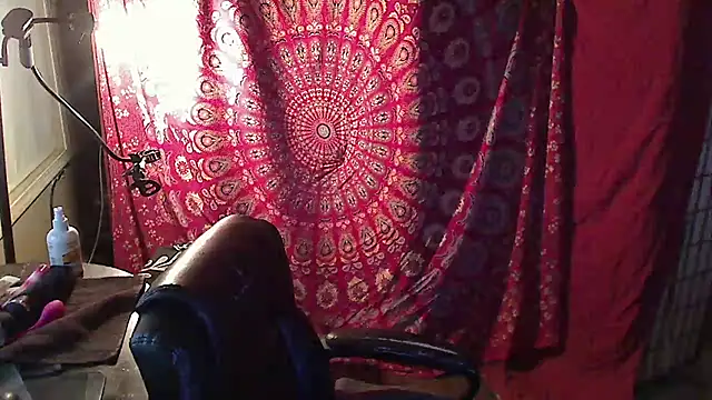 Snapshot of Ireallysquirt chatting on 03/21/25, 01:02 Ireallysquirt online show from 03/21/25, 01:02