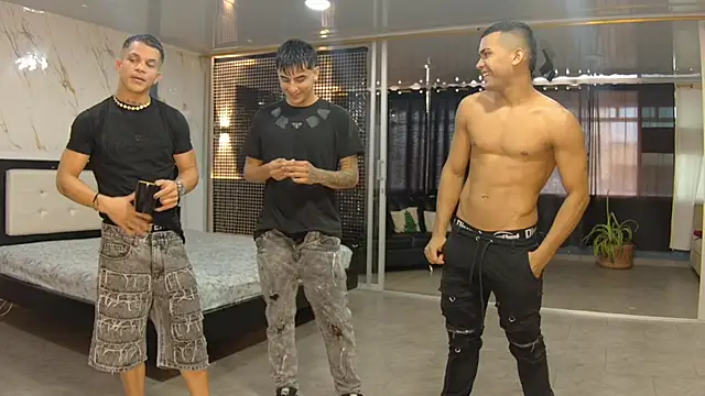 Snapshot of Boysgang_sex chatting on 06/19/26, 11:27 Boysgang sex online show from 06/19/26, 11:27