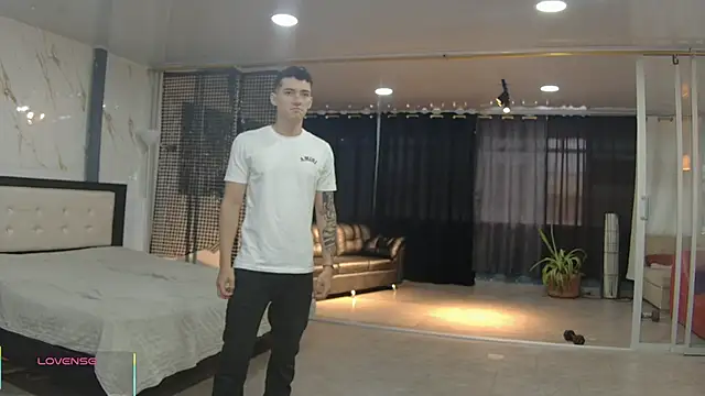 Snapshot of Boysgang_sex chatting on 06/12/26, 11:19 Boysgang sex online show from 06/12/26, 11:19