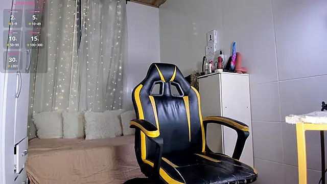 Chica hot dirty online show from 05/09/26, 02:15