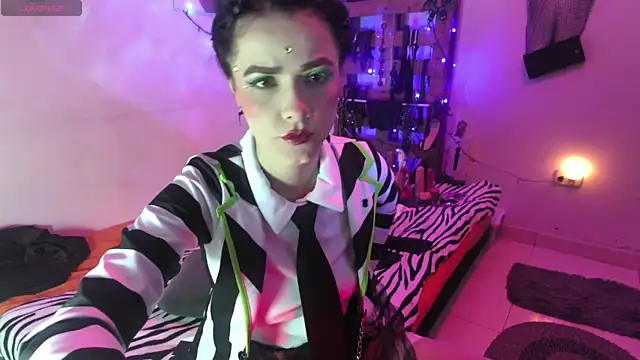  Hanna white  online show from 09/24/25, 10:27