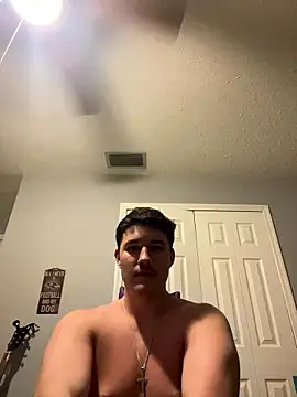 Snapshot of Shaded24 chatting on 01/08/26, 04:40 Shaded24 online show from 01/08/26, 04:40