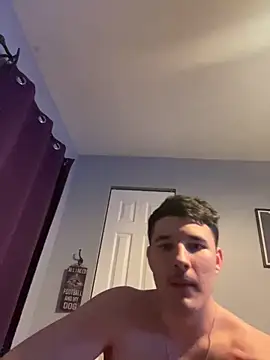 Snapshot of Shaded24 chatting on 12/22/25, 06:35 Shaded24 online show from 12/22/25, 06:35