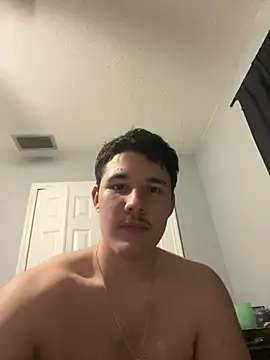 Snapshot of Shaded24 chatting on 01/14/26, 05:11 Shaded24 online show from 01/14/26, 05:11