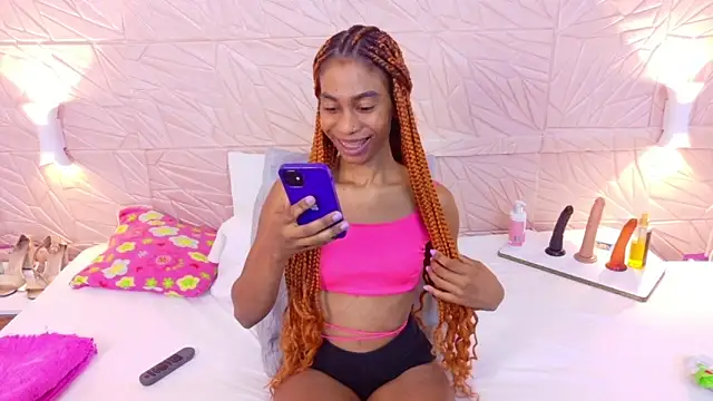 Snapshot of Amarantha_love69 chatting on 10/27/25, 02:29 Amarantha love69 online show from 10/27/25, 02:29