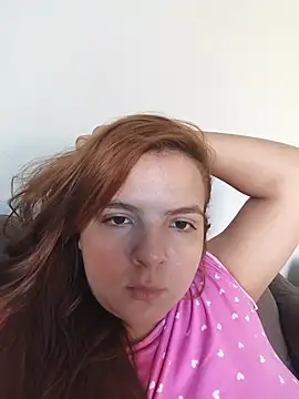 Snapshot of Bruninha_Hot10 chatting on 05/05/26, 06:55 Bruninha Hot10 online show from 05/05/26, 06:55