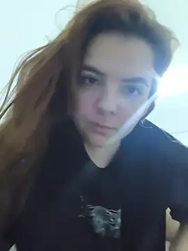 Snapshot of Bruninha_Hot10 chatting on 06/14/26, 07:20 Bruninha Hot10 online show from 06/14/26, 07:20