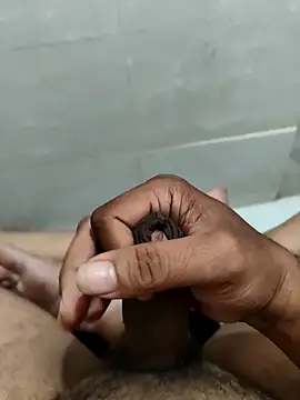 Snapshot of joejoe7 chatting on 10/12/25, 03:52 joejoe7 online show from 10/12/25, 03:52