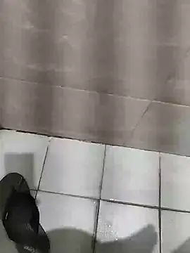 Snapshot of joejoe7 chatting on 12/04/25, 01:54 joejoe7 online show from 12/04/25, 01:54