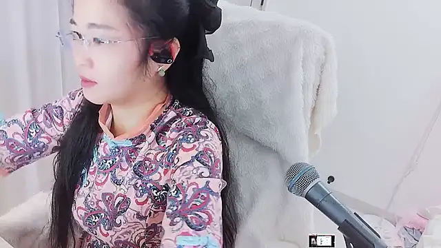 Floor oo online show from 10/12/25, 02:29