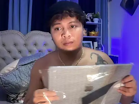 Snapshot of asian_sweetboy chatting on 02/25/26, 05:51 asian sweetboy online show from 02/25/26, 05:51