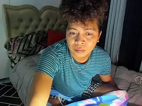 Snapshot of asian_sweetboy chatting on 12/05/25, 05:33 asian sweetboy online show from 12/05/25, 05:33