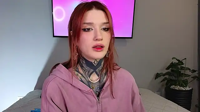 SophieInkk online show from 11/07/25, 06:23