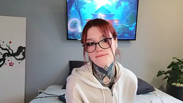 SophieInkk online show from 11/08/25, 08:07