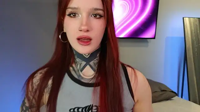 SophieInkk online show from 02/08/26, 09:01