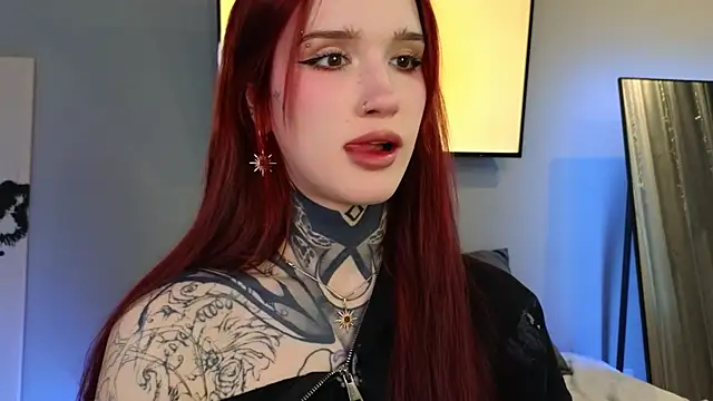 SophieInkk online show from 01/18/26, 06:17