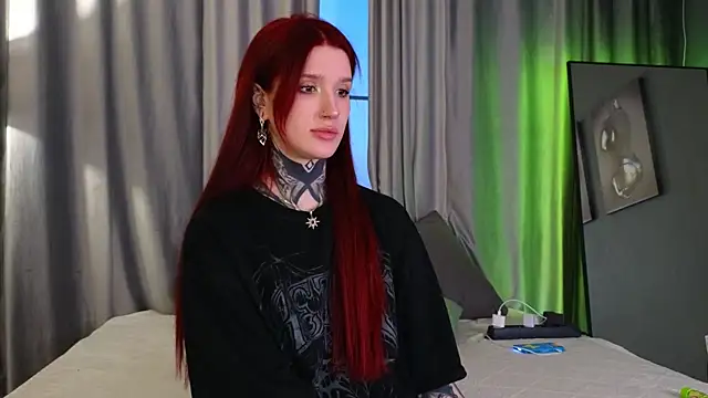 SophieInkk online show from 03/30/26, 02:35