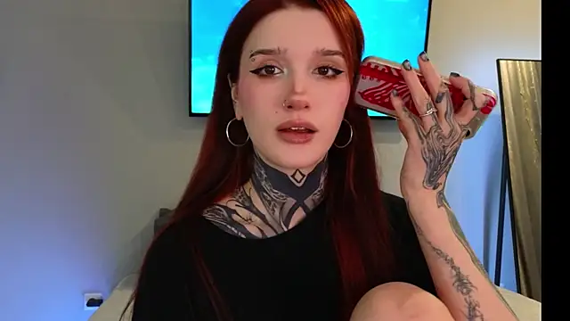 SophieInkk online show from 02/10/26, 08:52