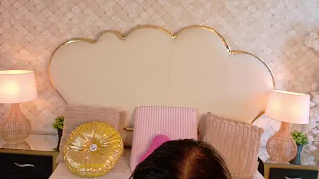 MayraVegas online show from 05/27/26, 01:51
