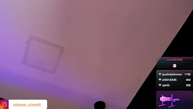 selenne schmitt online show from 03/12/25, 11:01