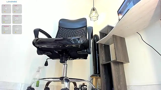 victoria Christie online show from 09/17/25, 10:17