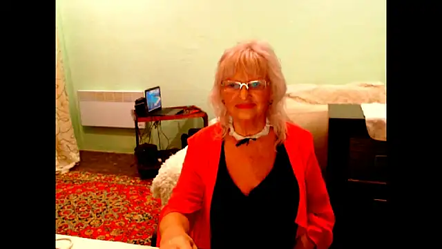 Natali7634 online show from 10/01/25, 06:12