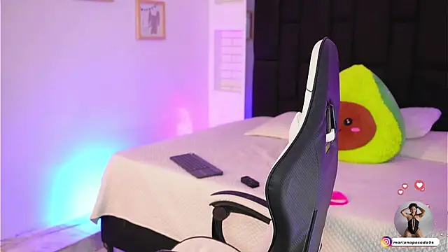 Marianamonroe  online show from 03/13/26, 06:57