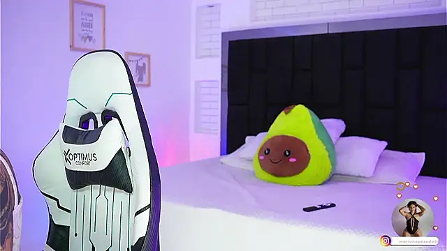 Marianamonroe  online show from 01/12/26, 06:58