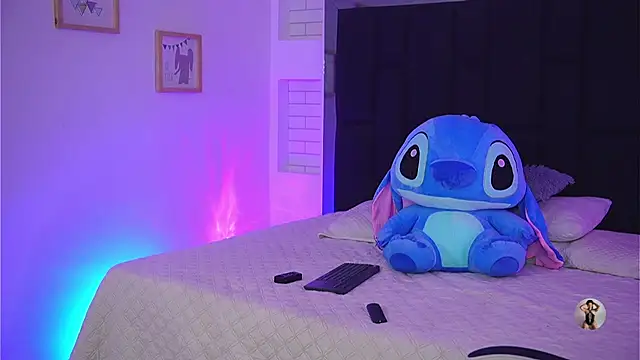 Marianamonroe  online show from 04/13/26, 11:47