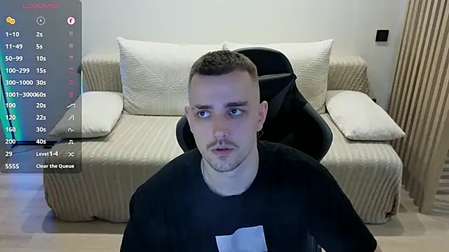 Larstar01 online show from 11/26/25, 06:52