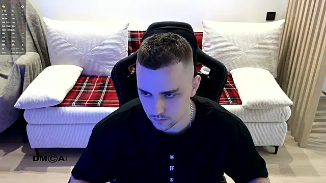 Larstar01 online show from 02/28/26, 10:53